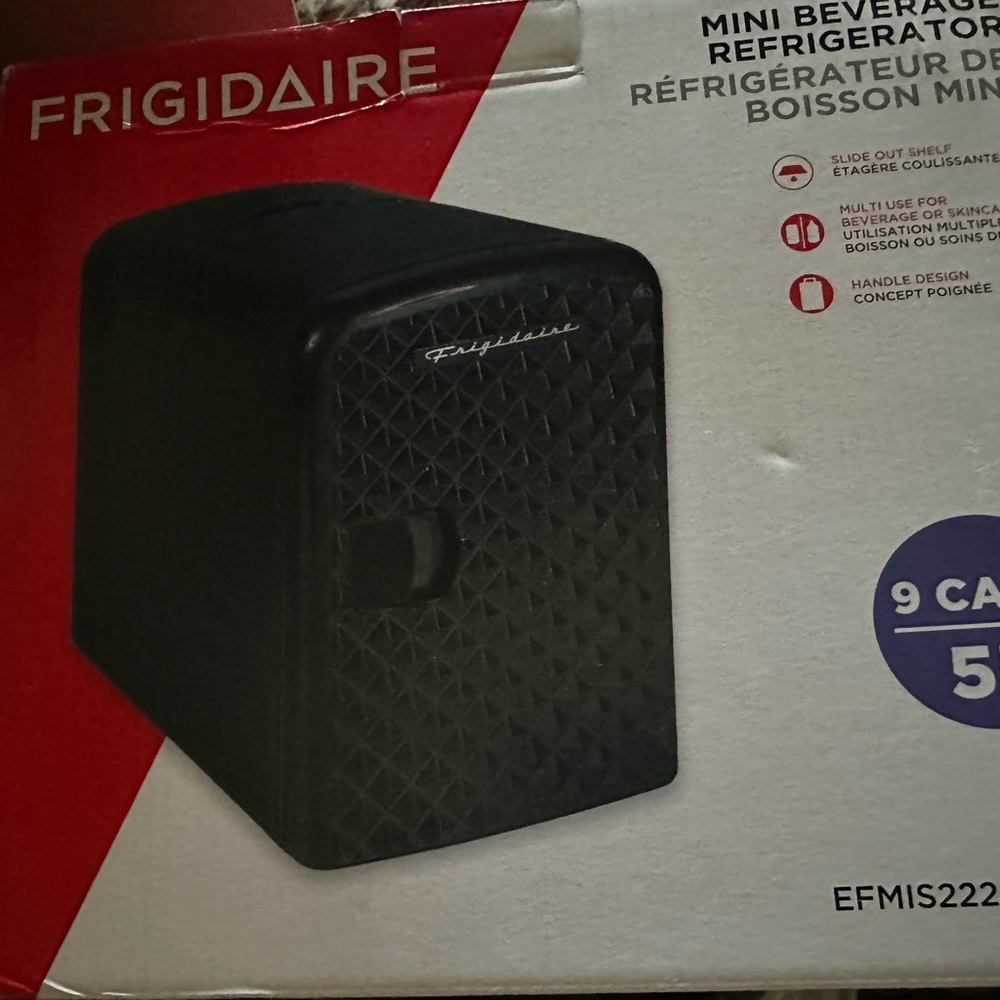 - Frigidaire Diamond 9 Can Mini Beverage & Skin Care Cooler, Black